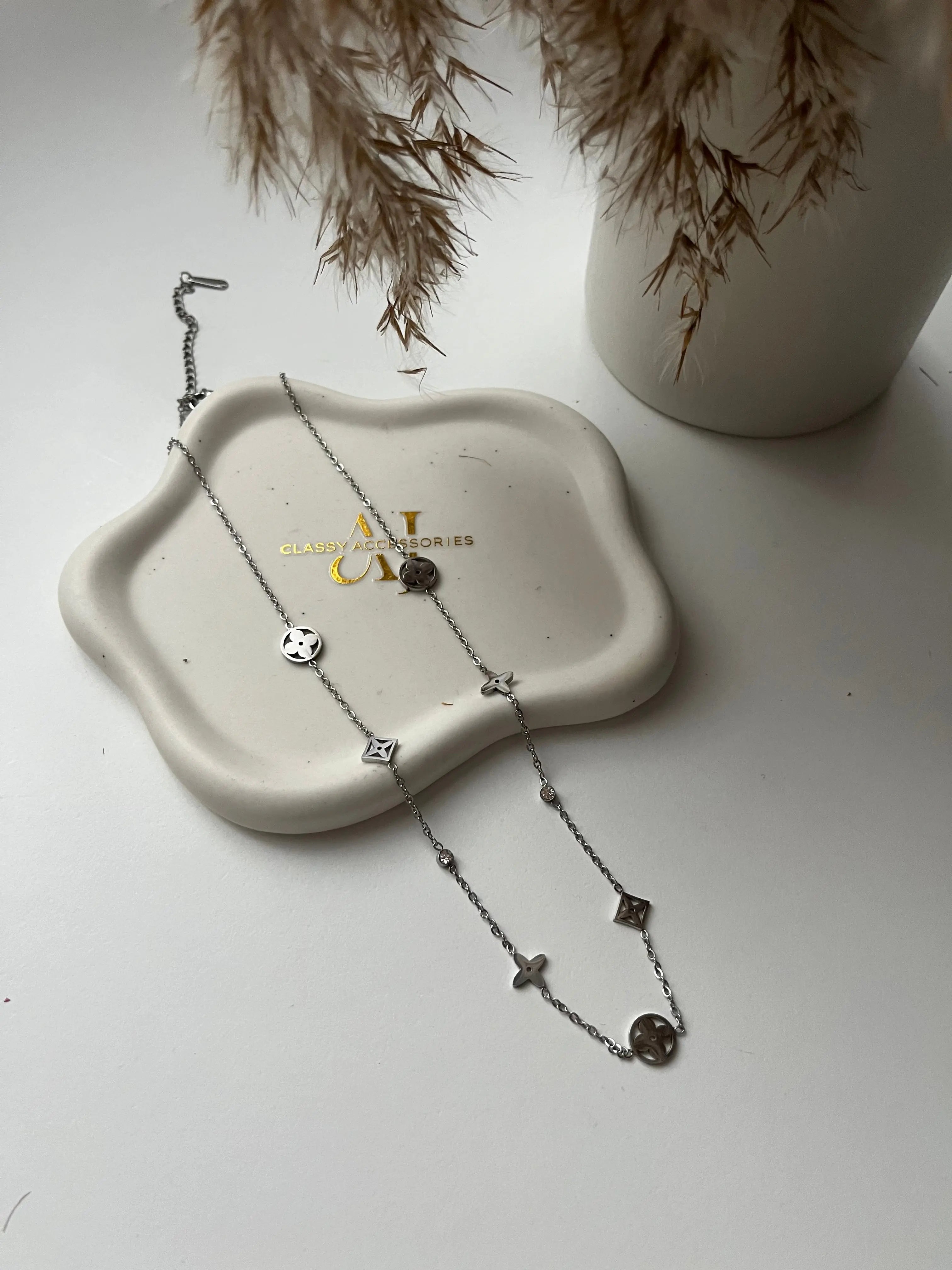 Elysia Halskette Adore Ani Jewelry