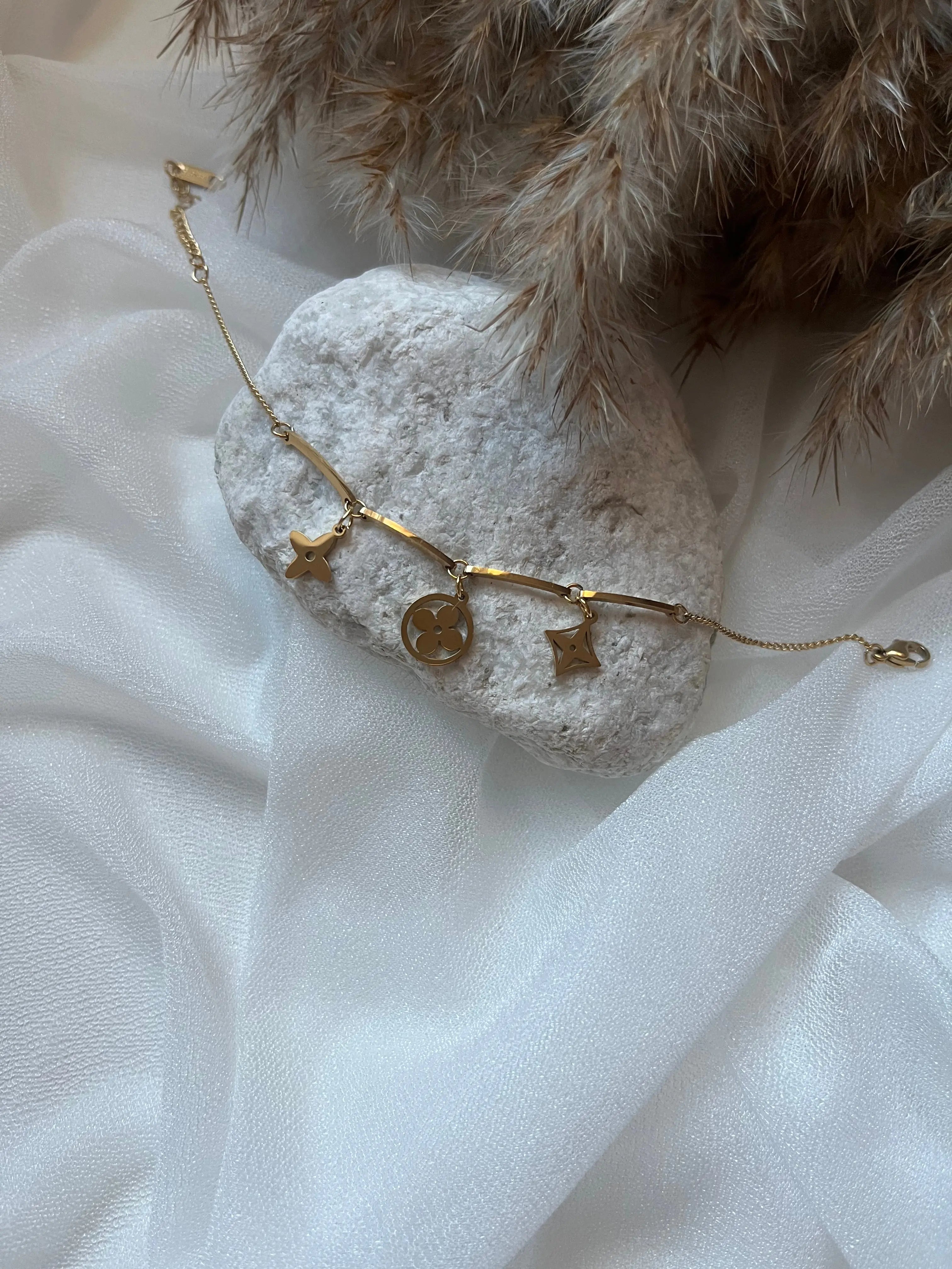 Timeless Charm Armband Adore Ani Jewelry