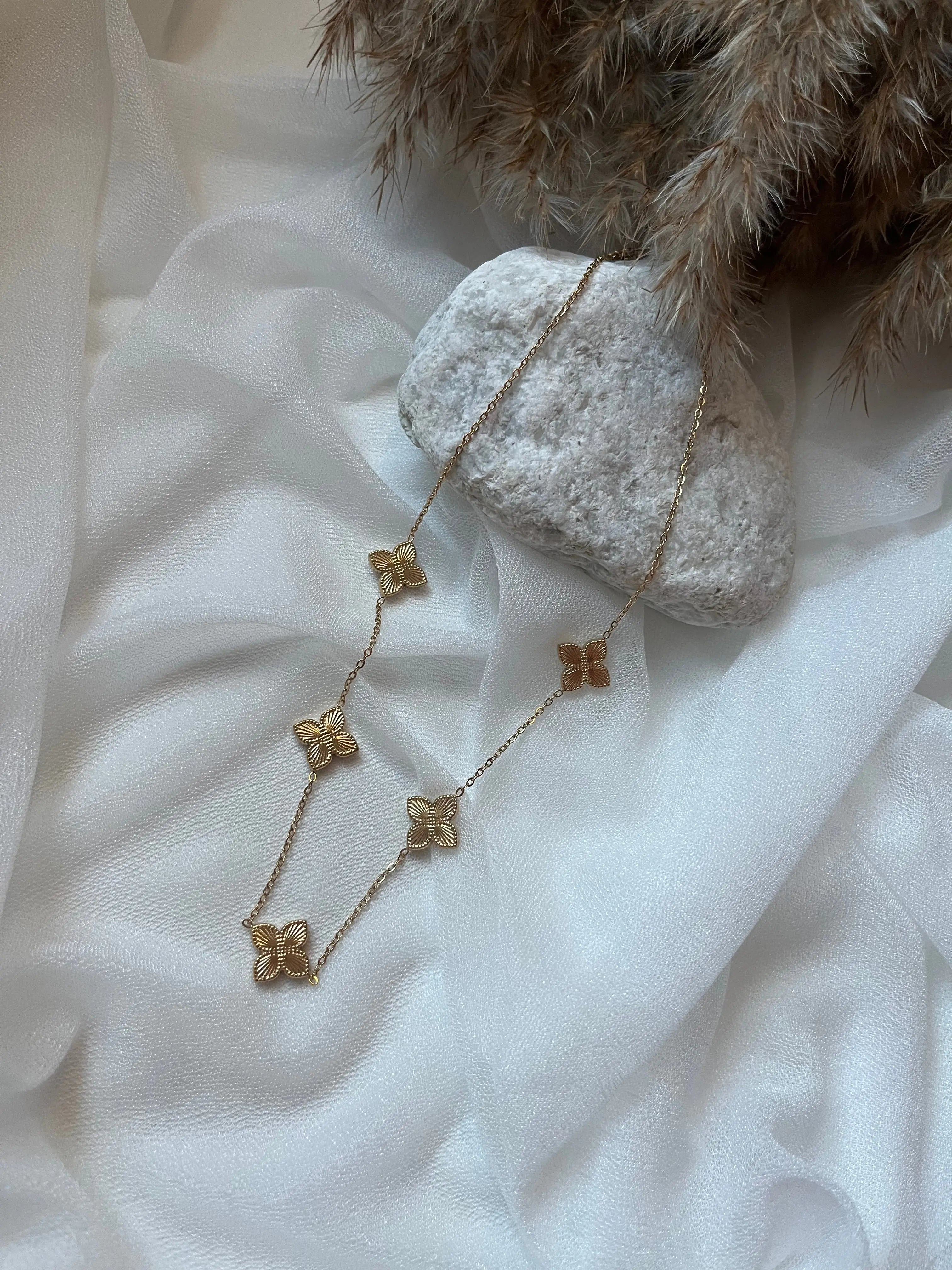 Floral Royalty Halskette Adore Ani Jewelry