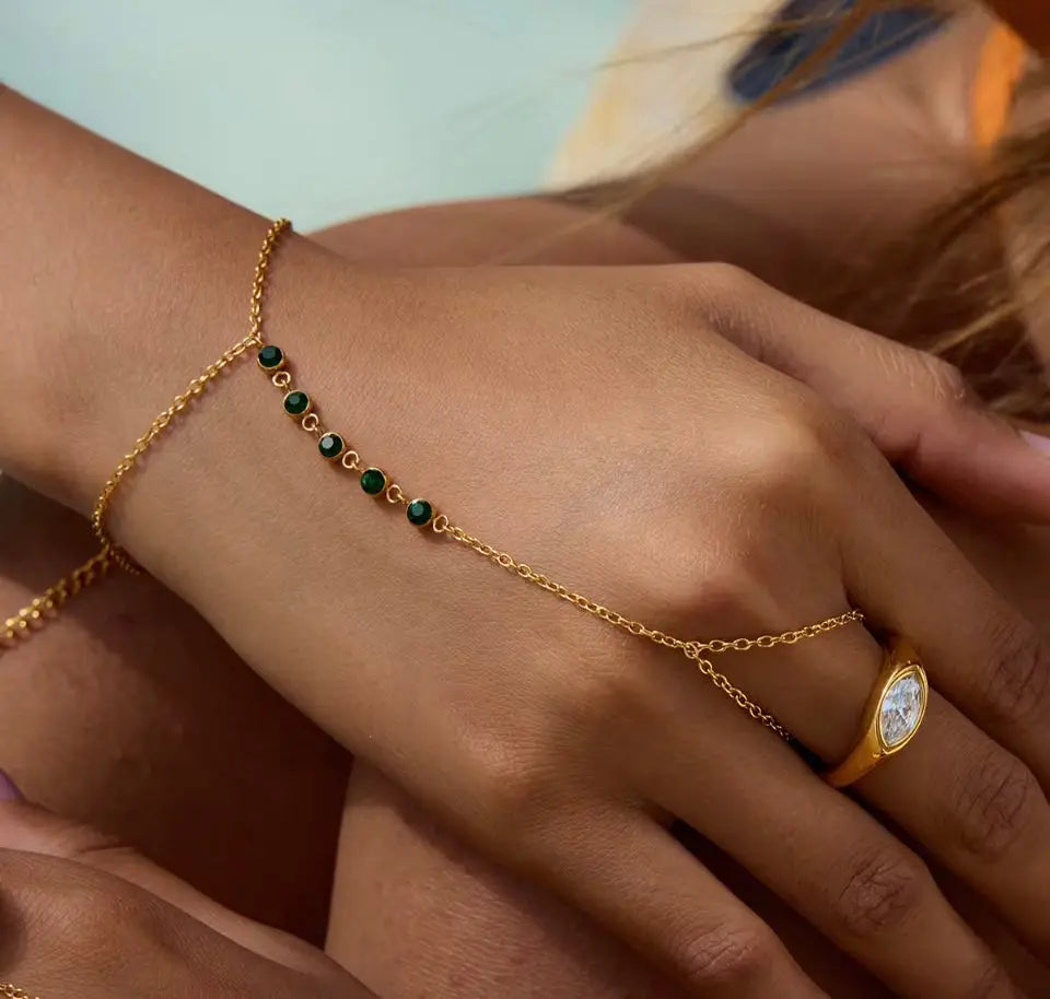 Emerald Touch Handkette Adore Ani Jewelry