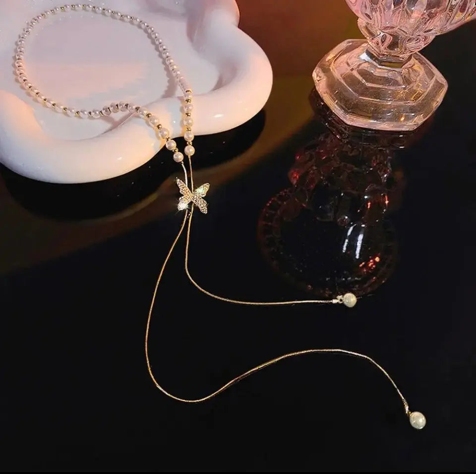 Butterfly Elegance - Vergoldete Perlenkette Adore Ani Jewelry