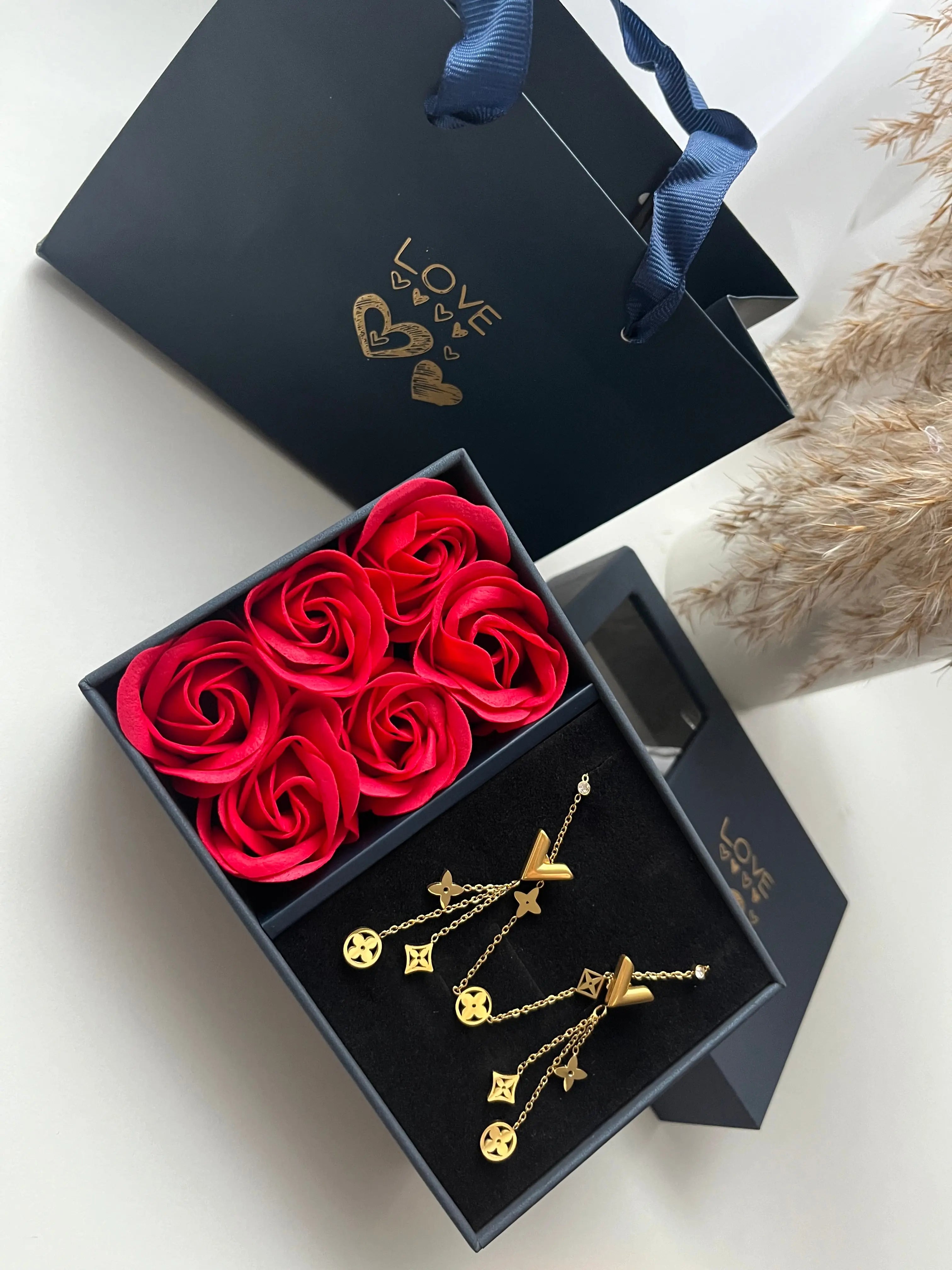 Luxury Love Schmuck-Geschenkset – Gold Edition (inkl. Schmuck & Geschenkbox)