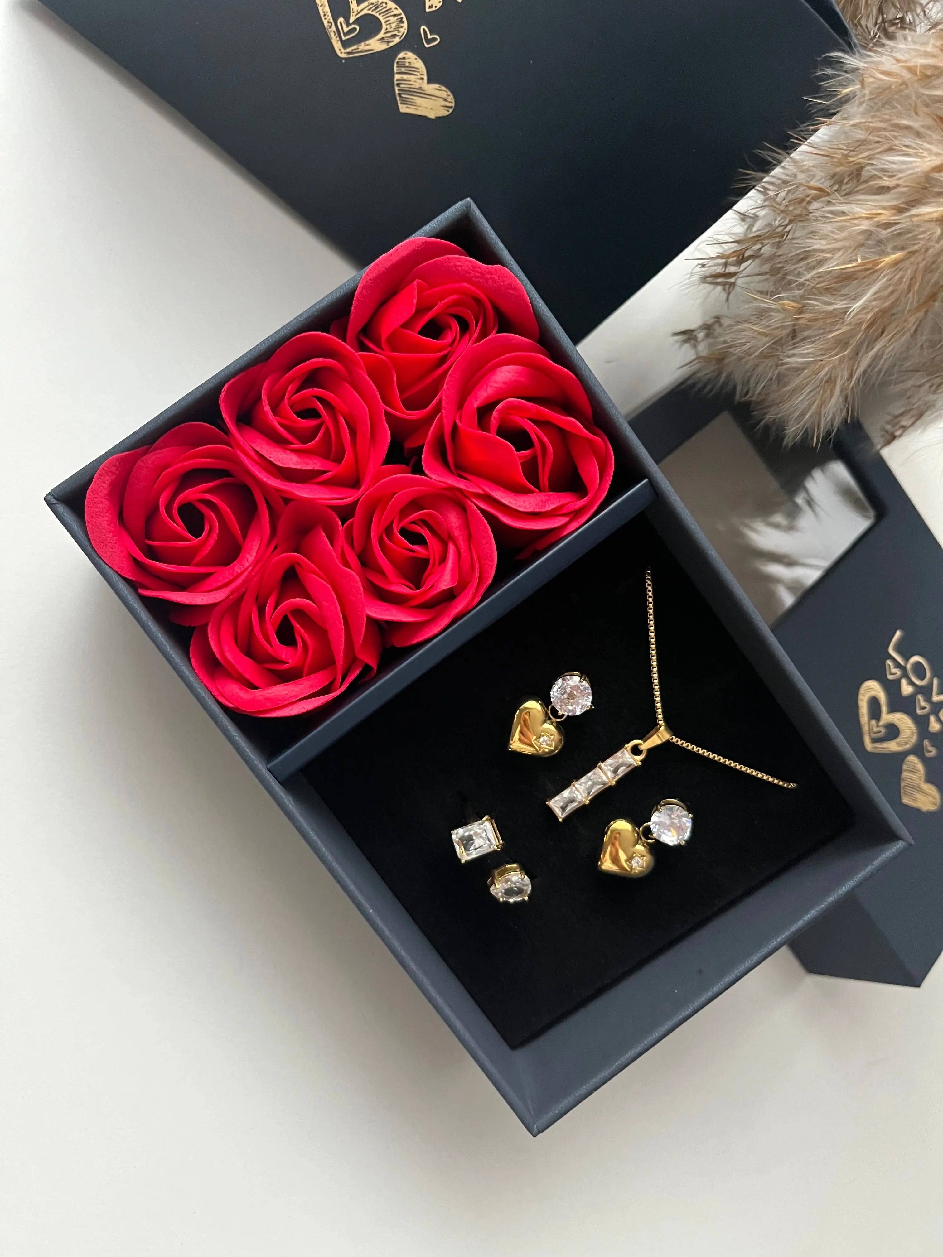 Luxury Love Schmuck-Geschenkset – Gold Edition (inkl. Schmuck & Geschenkbox)